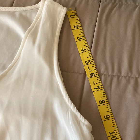 Isabel Queen medium ivory top. New never worn without tags. Stretchy under. - Picture 4 of 8